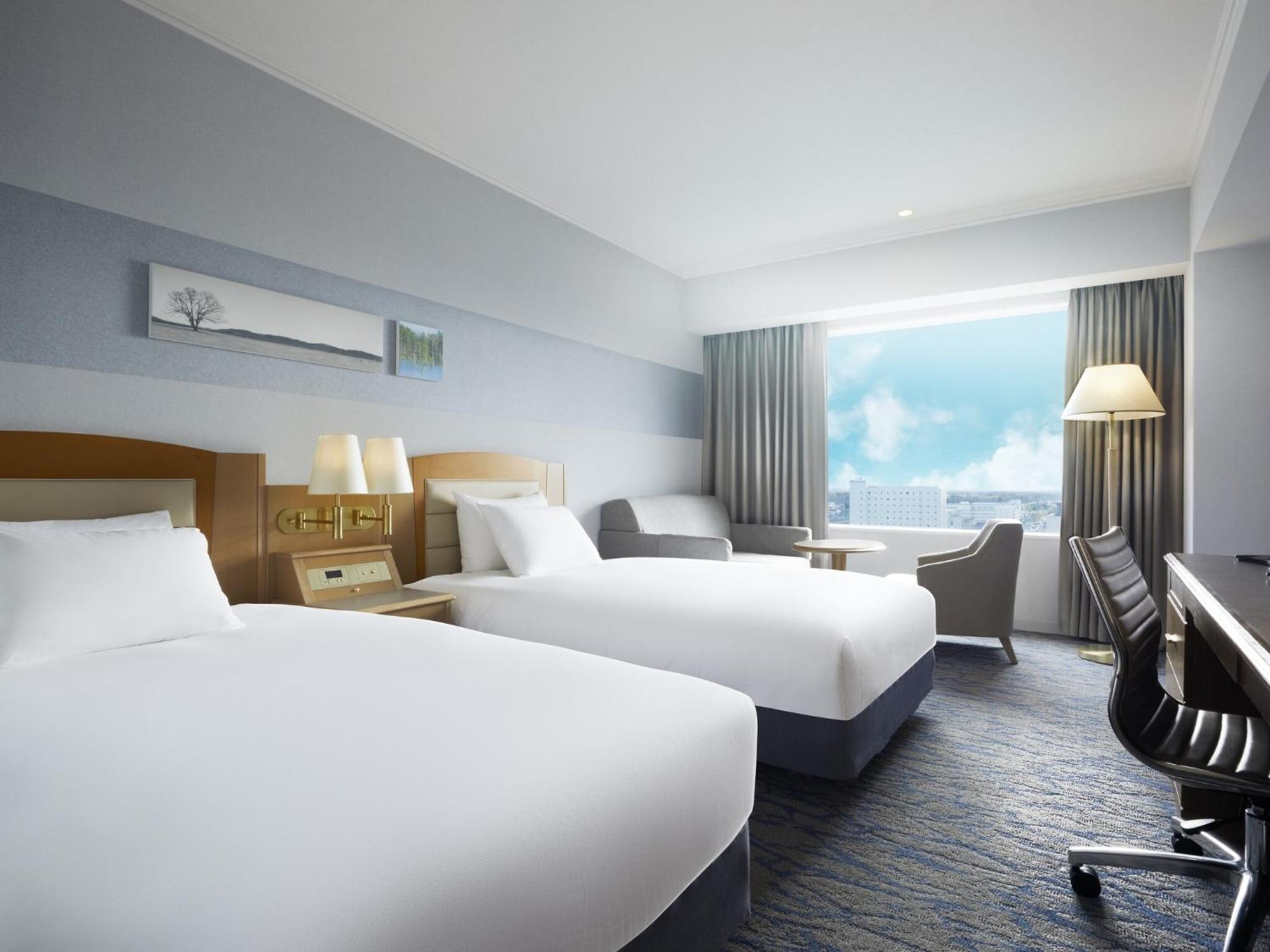 Hotel Ana Crowne Plaza Chitose By Ihg Esterno foto A typical room at the hotel