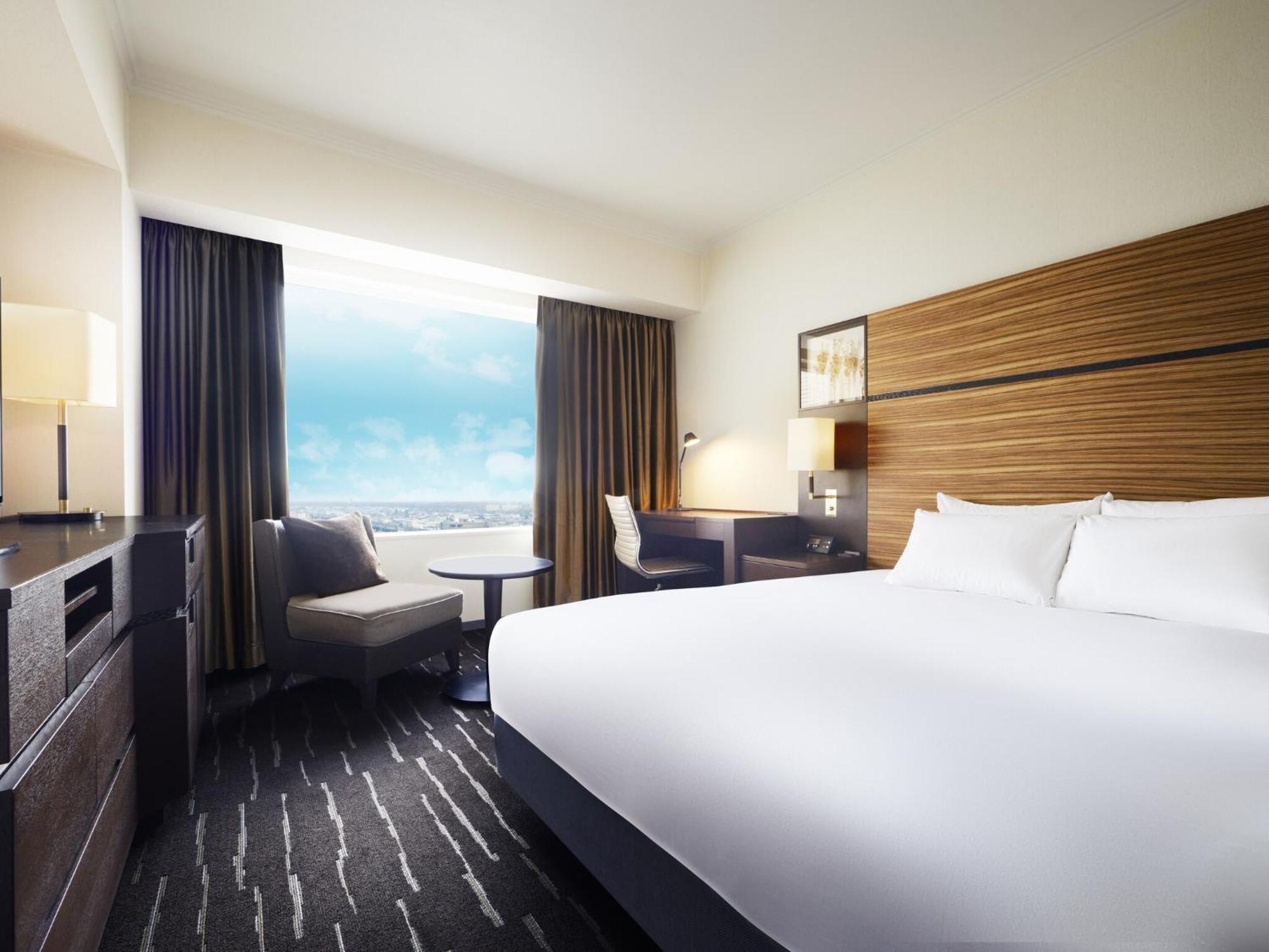Hotel Ana Crowne Plaza Chitose By Ihg Esterno foto A room at the hotel
