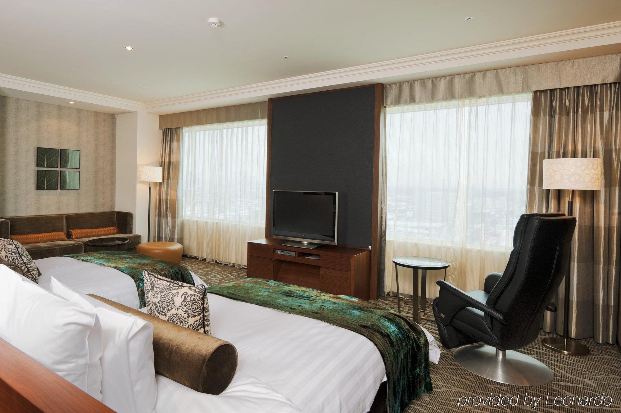 Hotel Ana Crowne Plaza Chitose By Ihg Camera foto A suite at the hotel