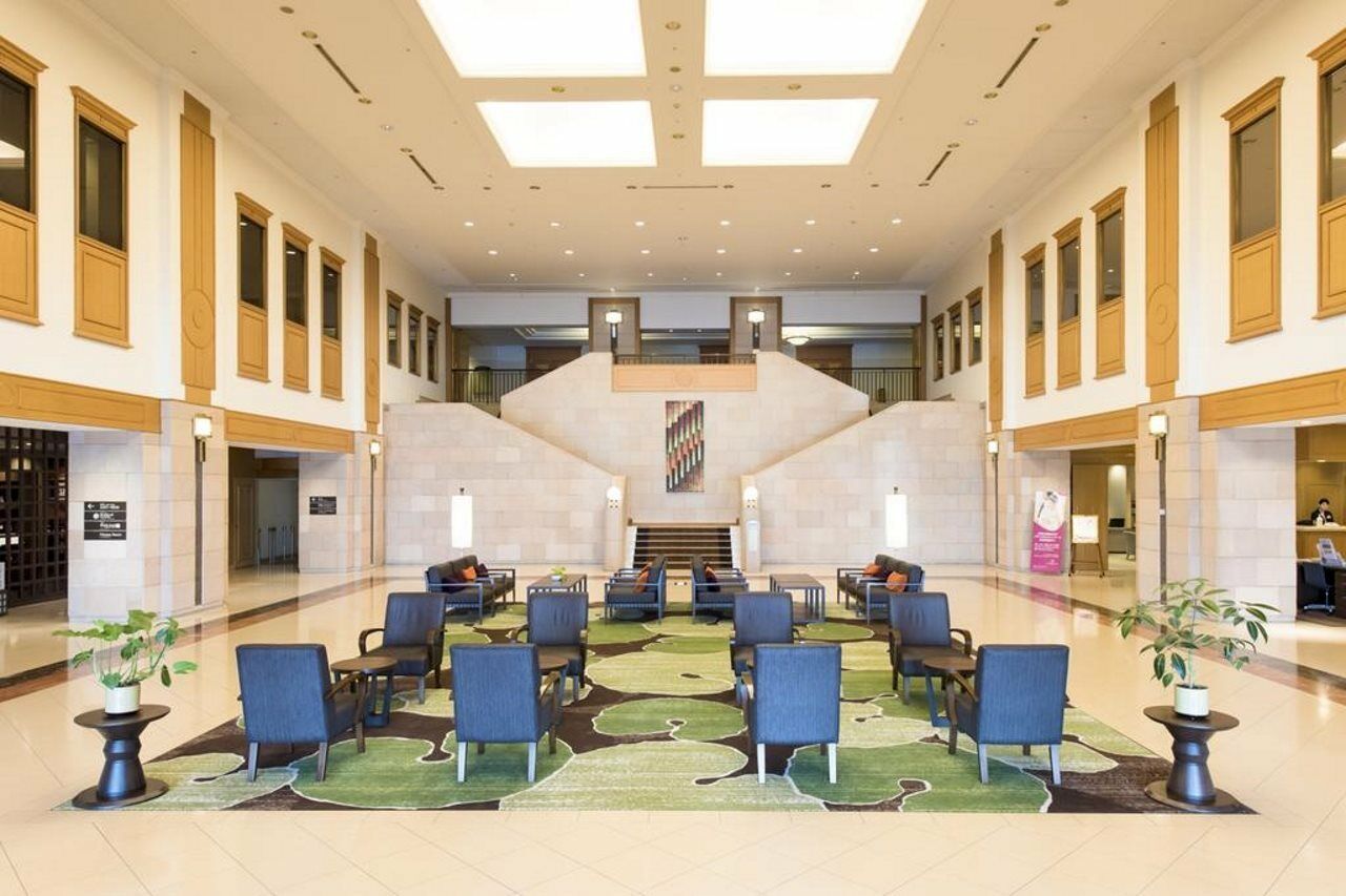 Hotel Ana Crowne Plaza Chitose By Ihg Esterno foto Lobby